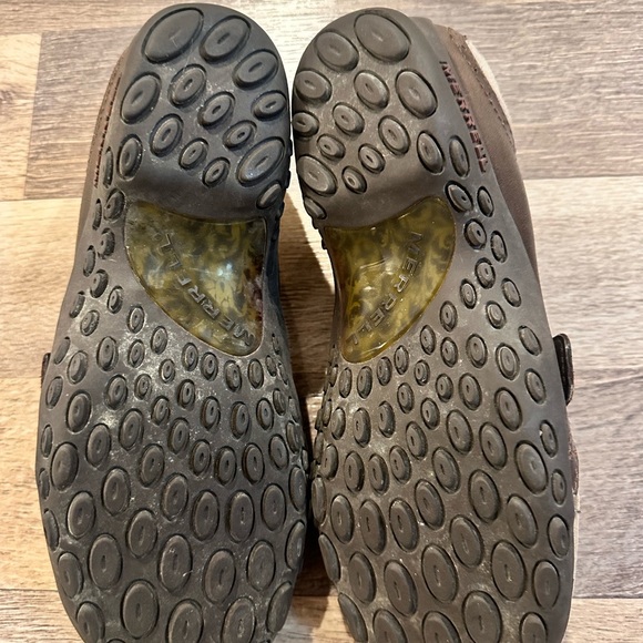 Merrell Brown and Tan Flats Comfortable Slip-On Loafers - Picture 4 of 5